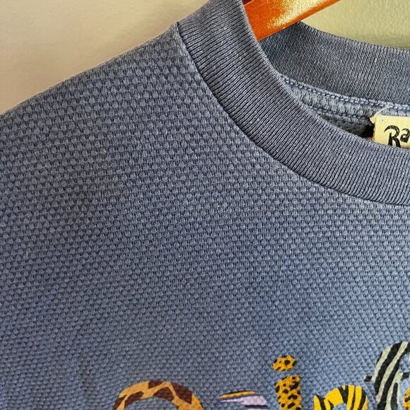 Rainforest Cafe T-Shirt Tee Blue Waffle Material Graphic Sz. XL Made in USA Blue - Picture 4 of 7